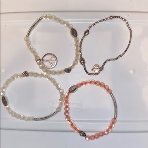 Bracelet sat pink silver white peace sign